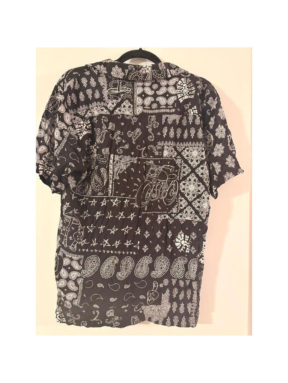 M No Boundaries Men's Black and White Shirt w/motorcycle design